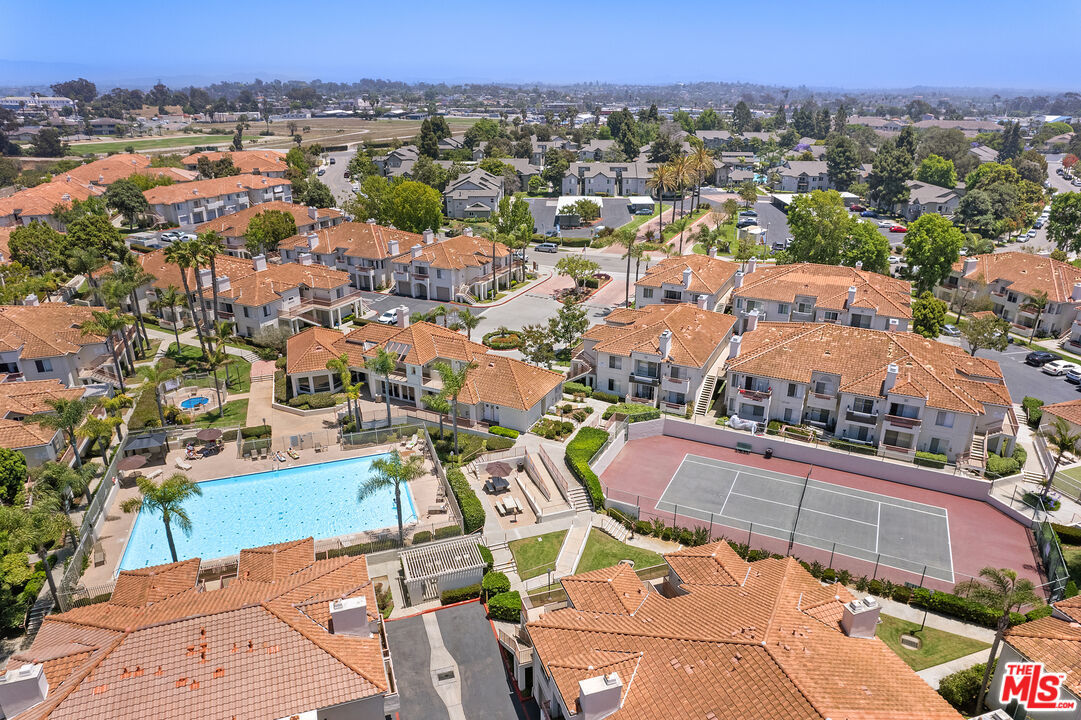 ground floor beach condo open house in oceanside portia green realtor compass 07